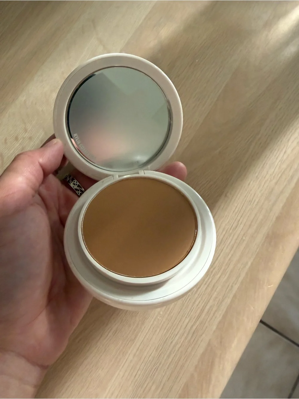 Kylie Cosmetics Natural Blur Powder Foundation — Tan